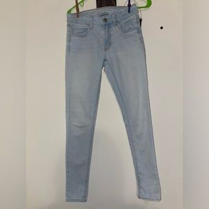 American Eagle Light Wash Curvy Jeggings (4)